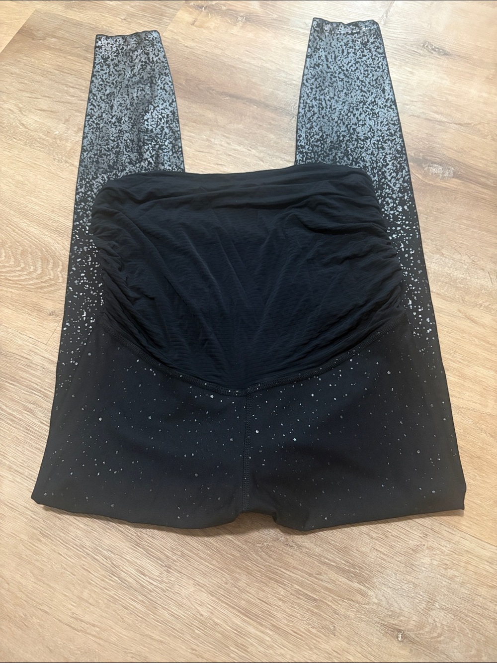 Beyond the Bump / Beyond Yoga Maternity Metallic Ombre Print Leggings Large